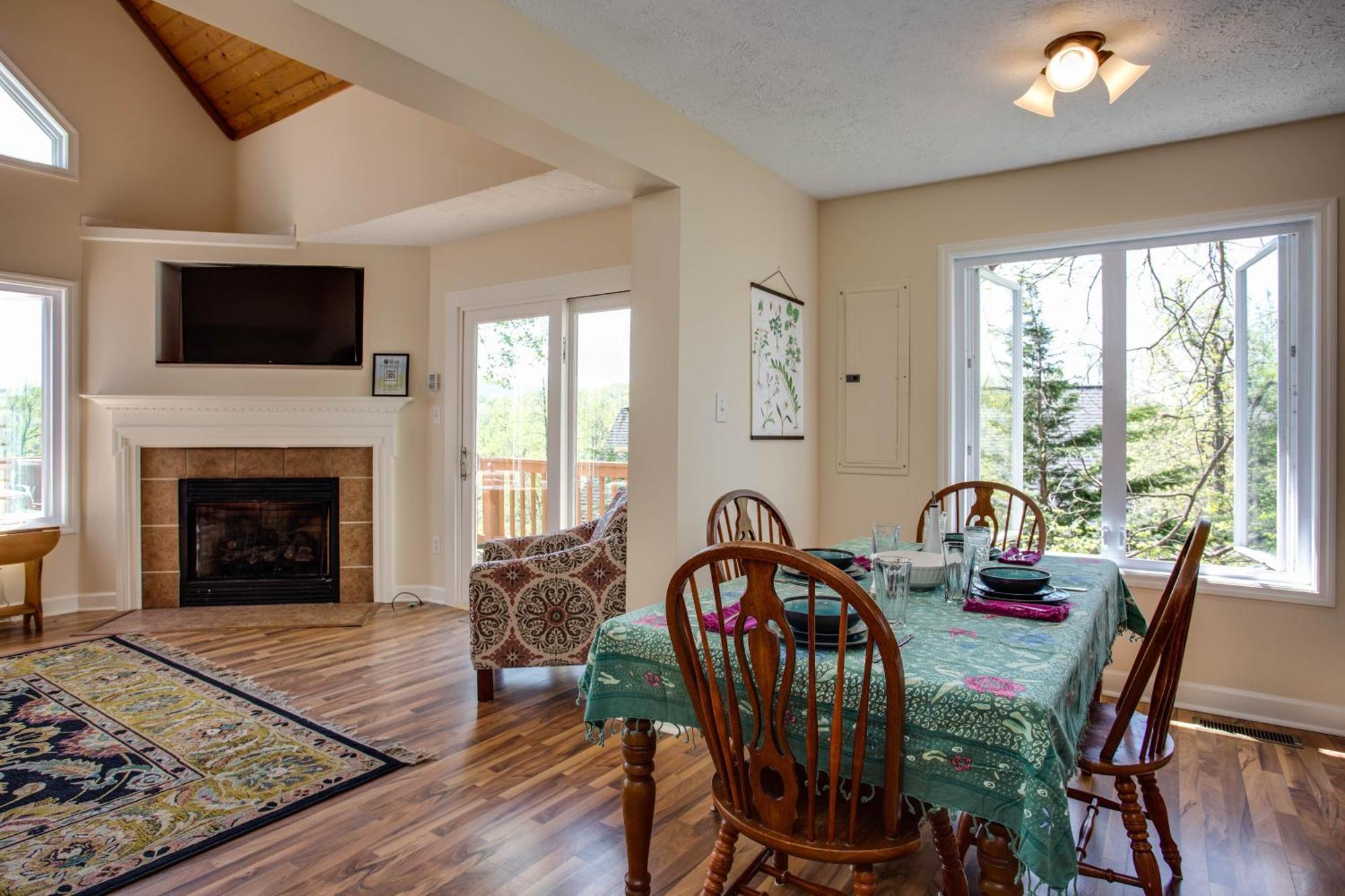 Lyndhurst Love Ridge Mountain Lodging מראה חיצוני תמונה