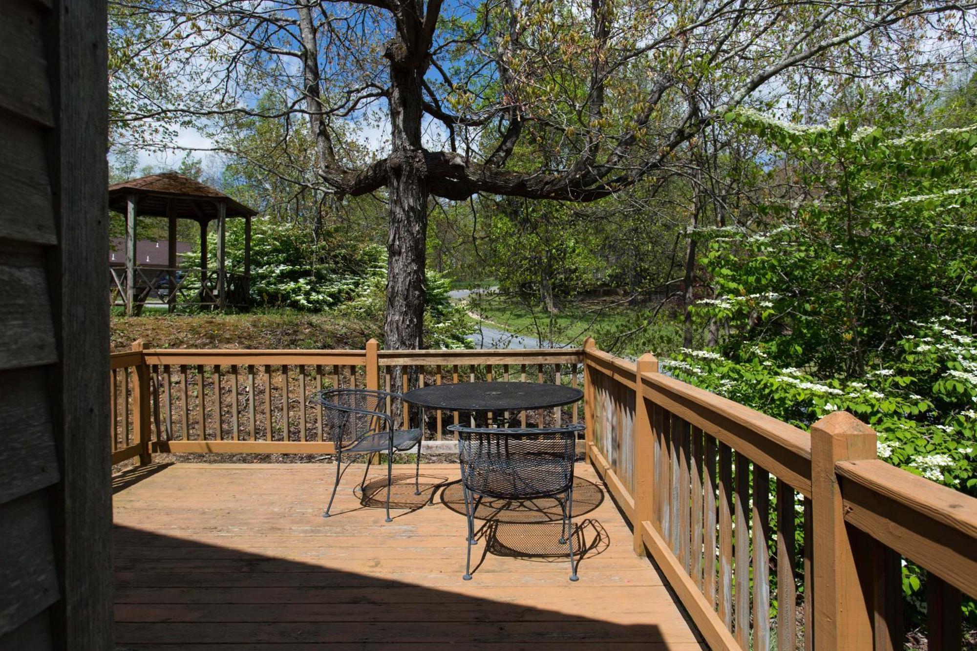 Lyndhurst Love Ridge Mountain Lodging מראה חיצוני תמונה